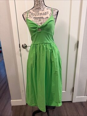 Elegant Green Spaghetti Strap Dress